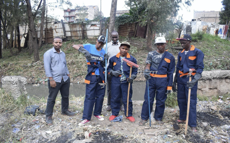 The Chemolex team with the Keyambea Youth Group.