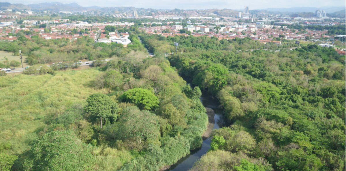 Matías Hernández River, Panamá